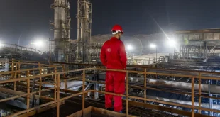 A worker stands on a platform at the Fajr-e Jam gas refinery in Iran's southern province of Bushehr, February 2026