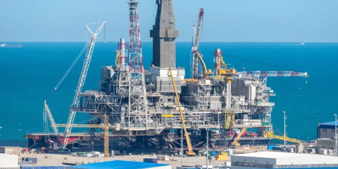 A drilling platform in Baku, Azerbaijan.Shutterstock